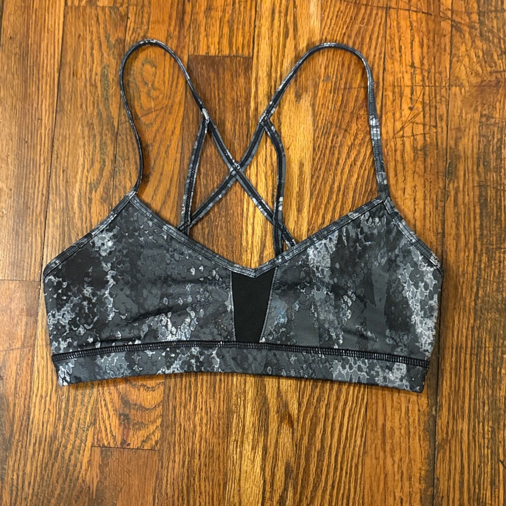 🎉ALO Yoga Black and White Sports Bra